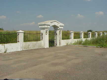 Cemetery walls 2001
