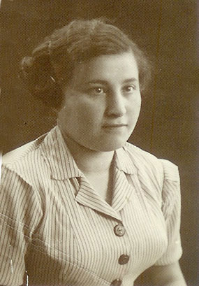 Tzila Kopelowicz