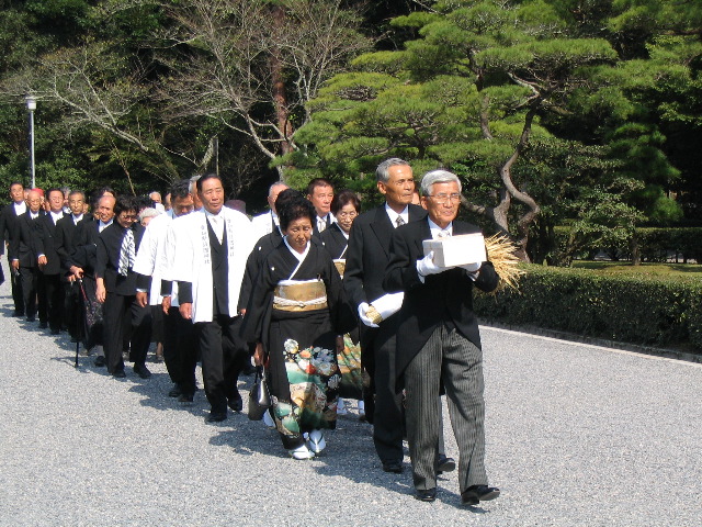 rice ceremony Ise.JPG